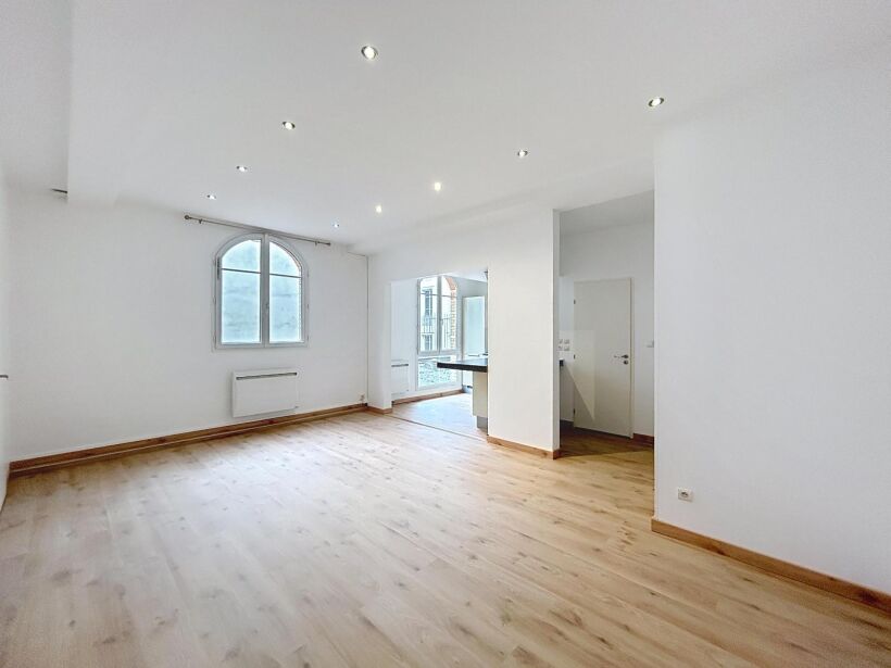 Appartement Place Drouet d'Erlon à Reims