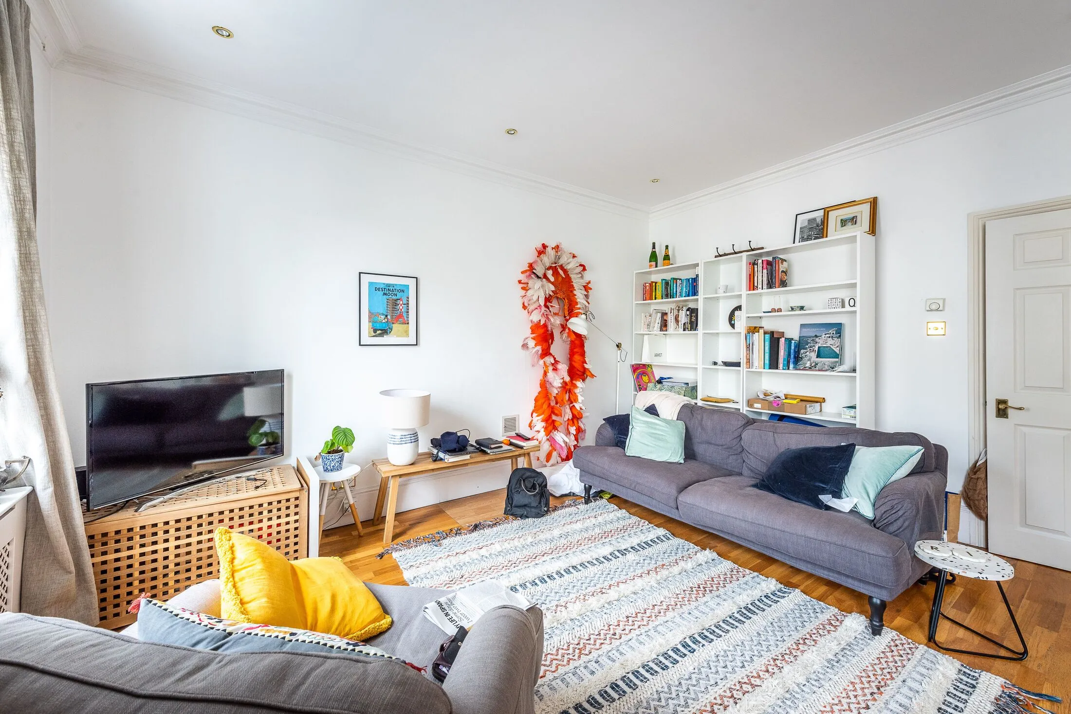 Flat Belgrave Road in City of Westminster