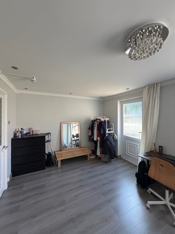 Room Camden Road in Greater London
