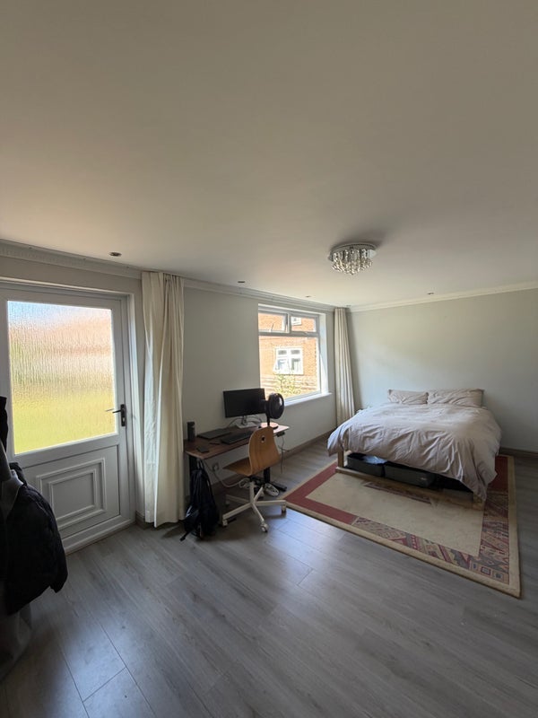 Room Camden Road in Greater London