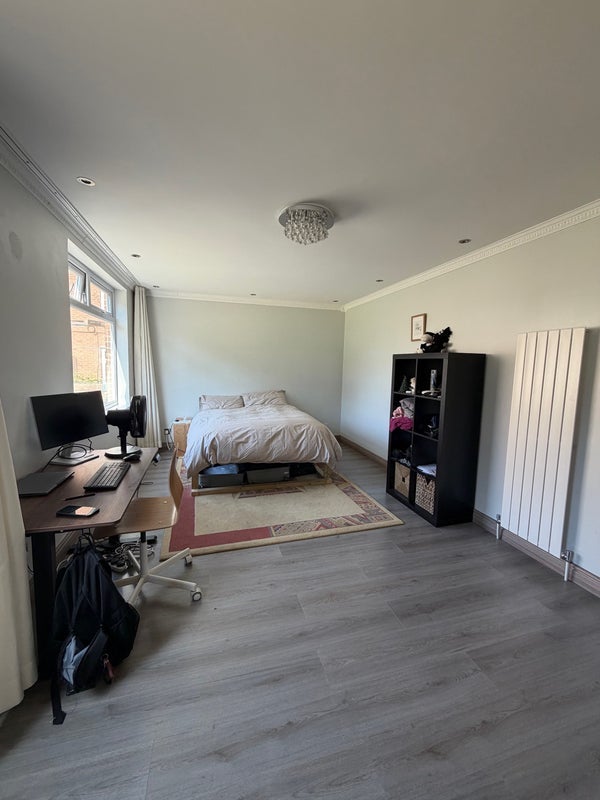 Room Camden Road in Greater London