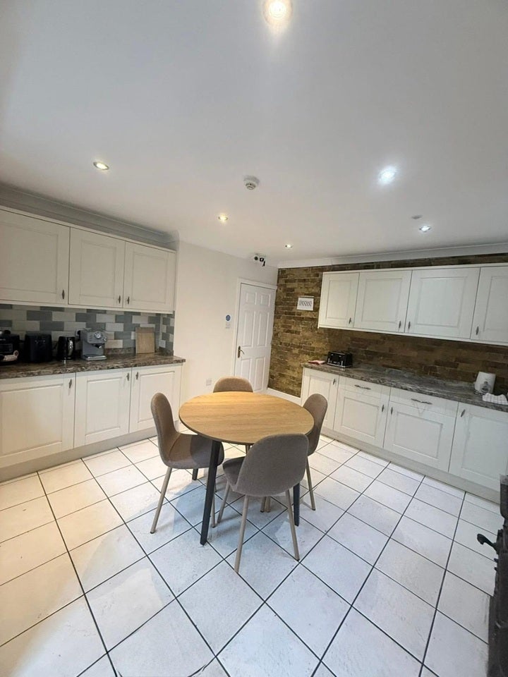 Room Lyndhurst Avenue in Thanet