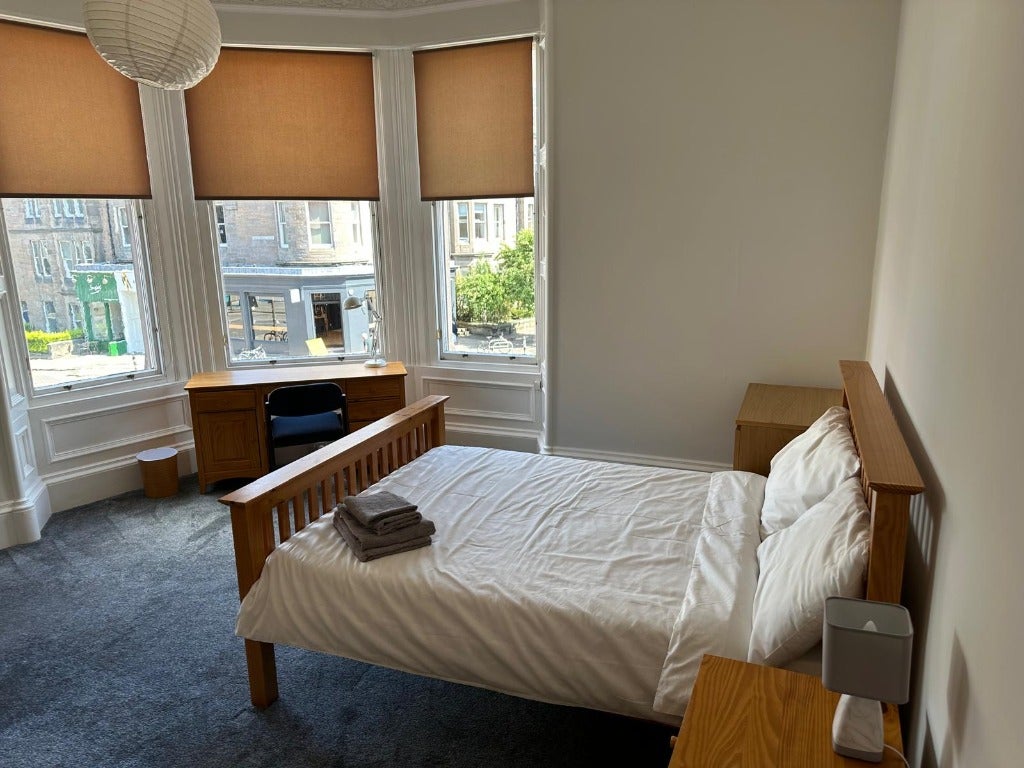 Flat Marchmont Road in City of Edinburgh