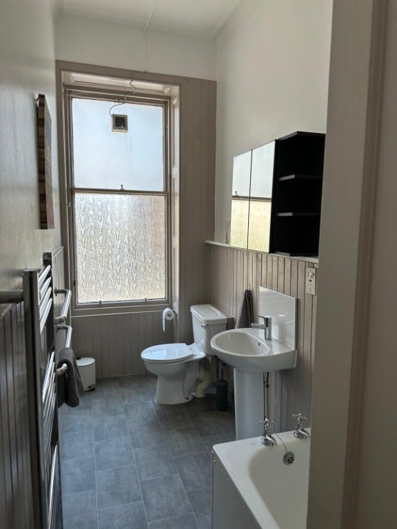 Flat Marchmont Road in City of Edinburgh