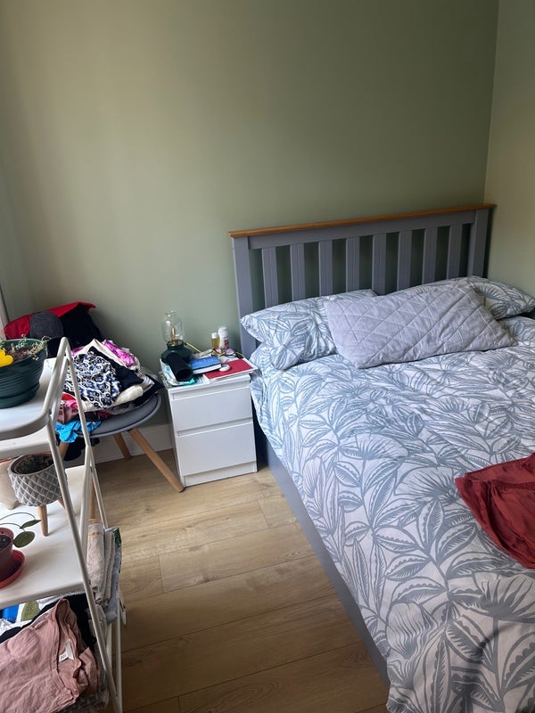 Room Peckham Grove in Greater London
