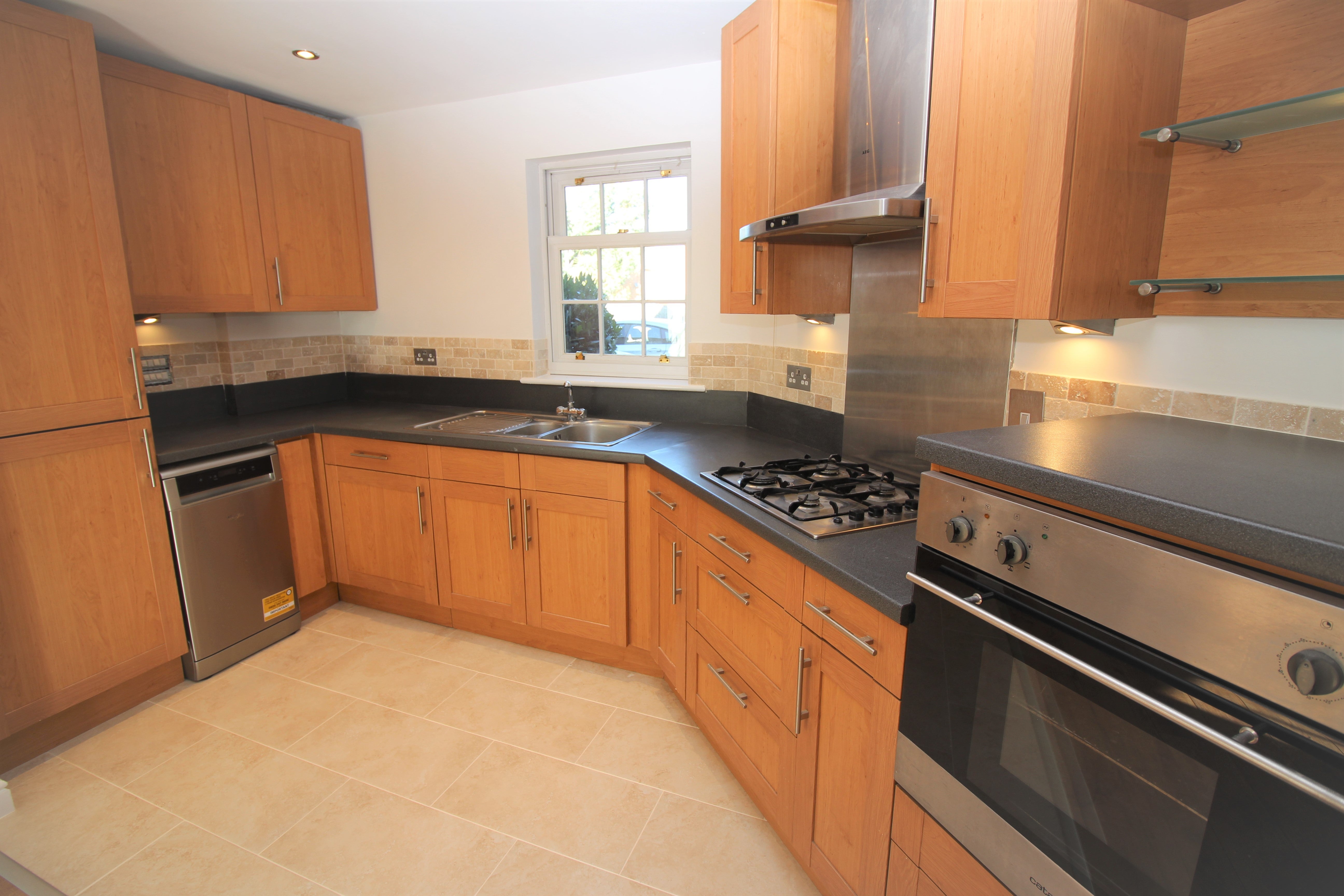 Flat Burnell Gate in Chelmsford
