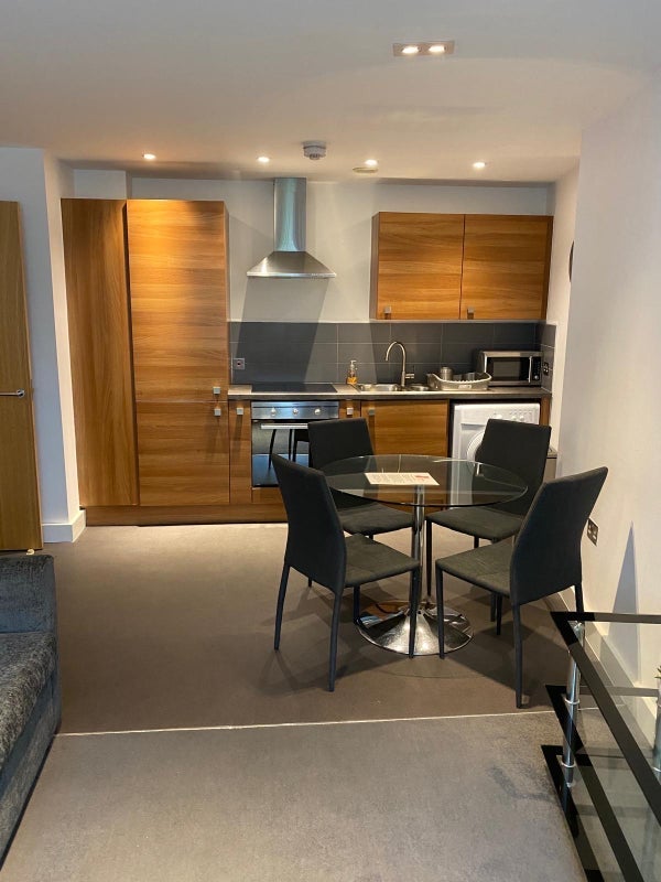 Room Cook Street in Salford