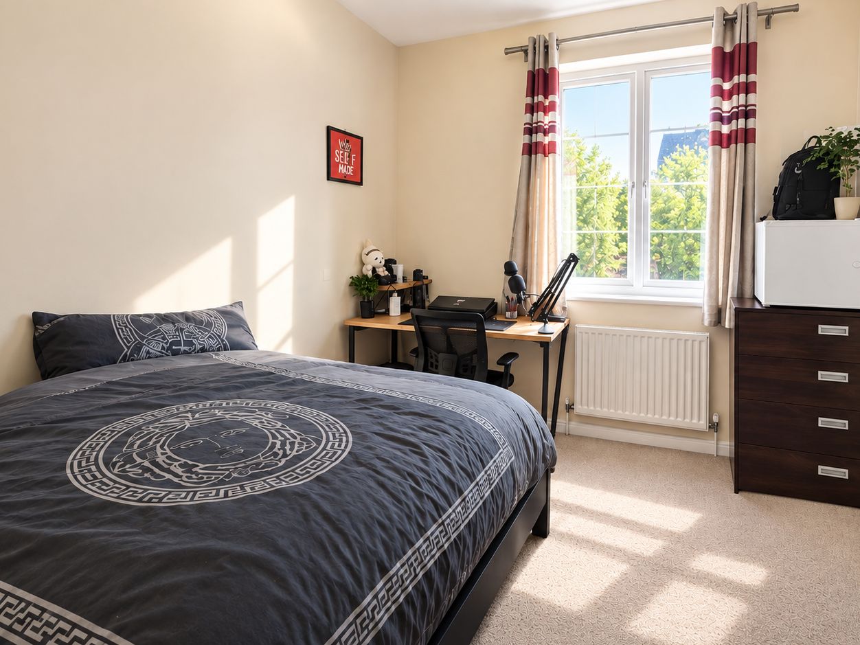 Room Wood Mead in Stoke Gifford