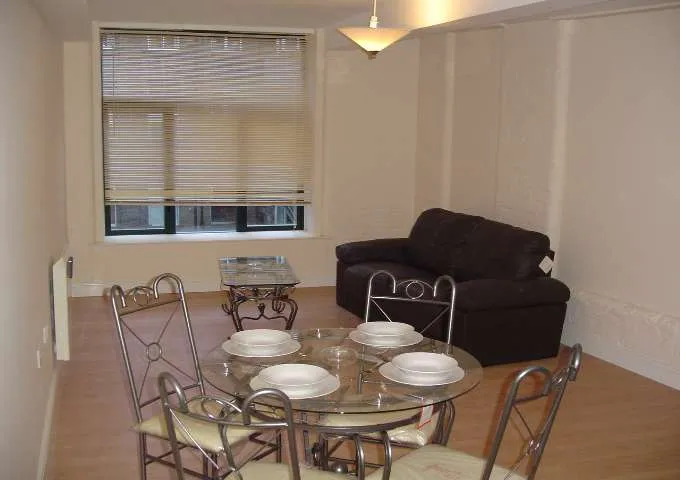 Flat Piccadilly in Bradford
