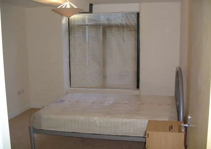 Flat Piccadilly in Bradford