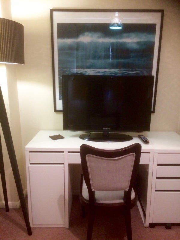 Room Crescent Lane in Greater London