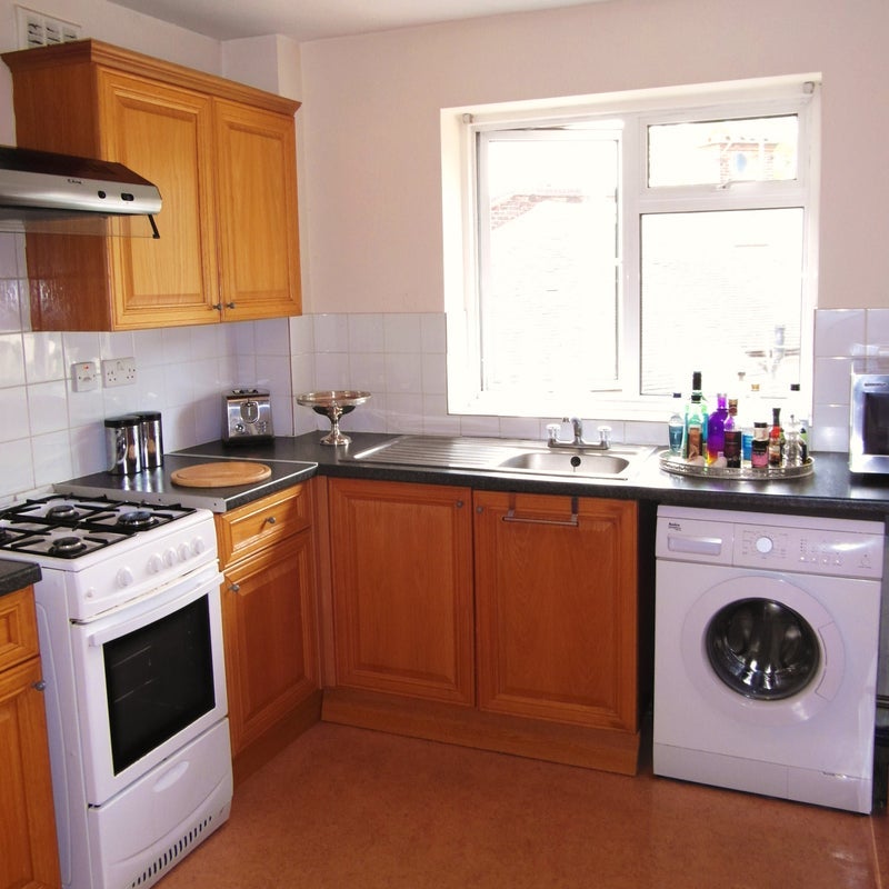 Room Crescent Lane in Greater London