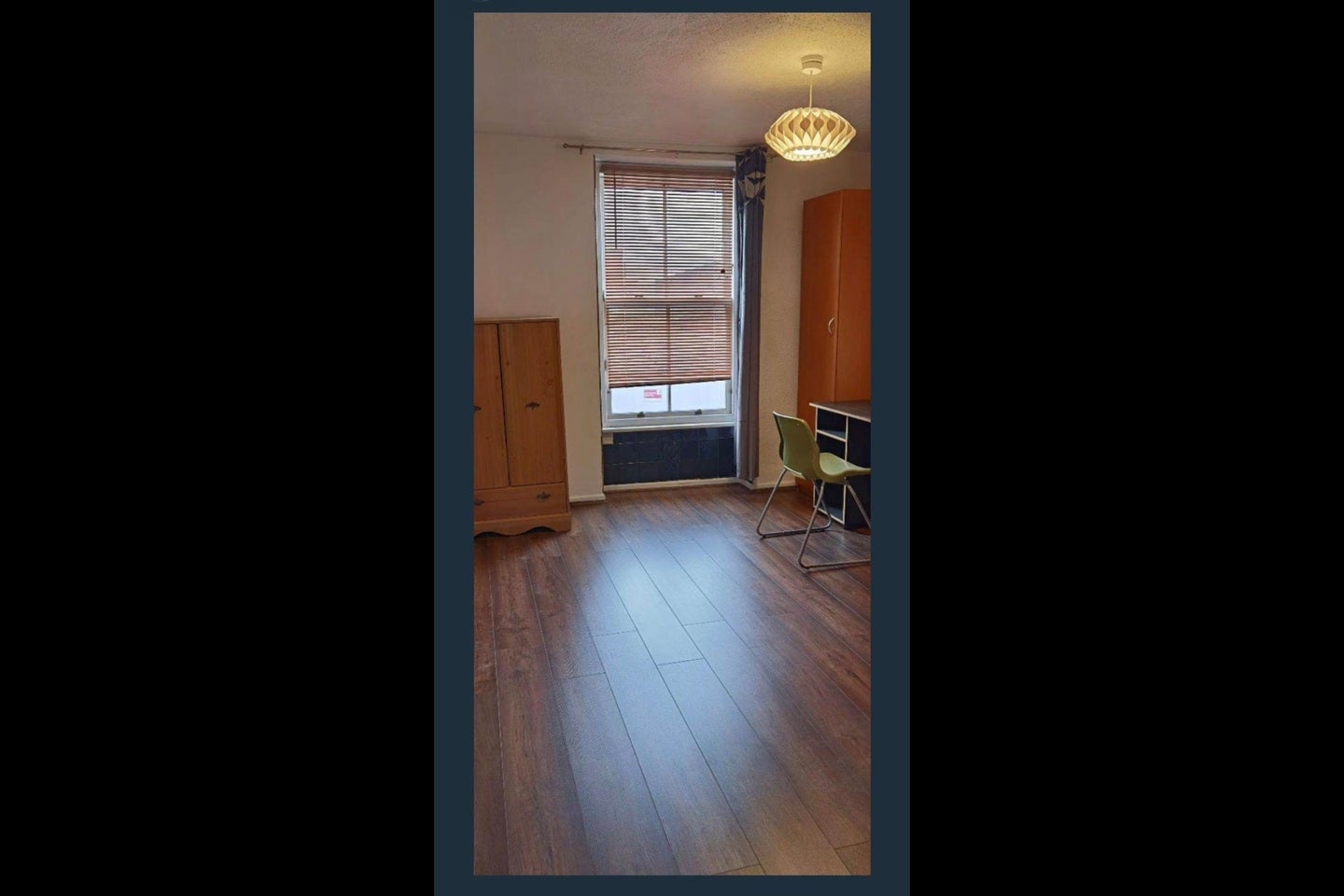 Room Emlyn Street in Newport