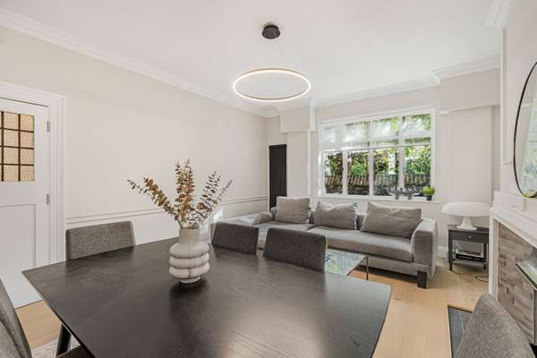 Flat Connaught Street in City of Westminster