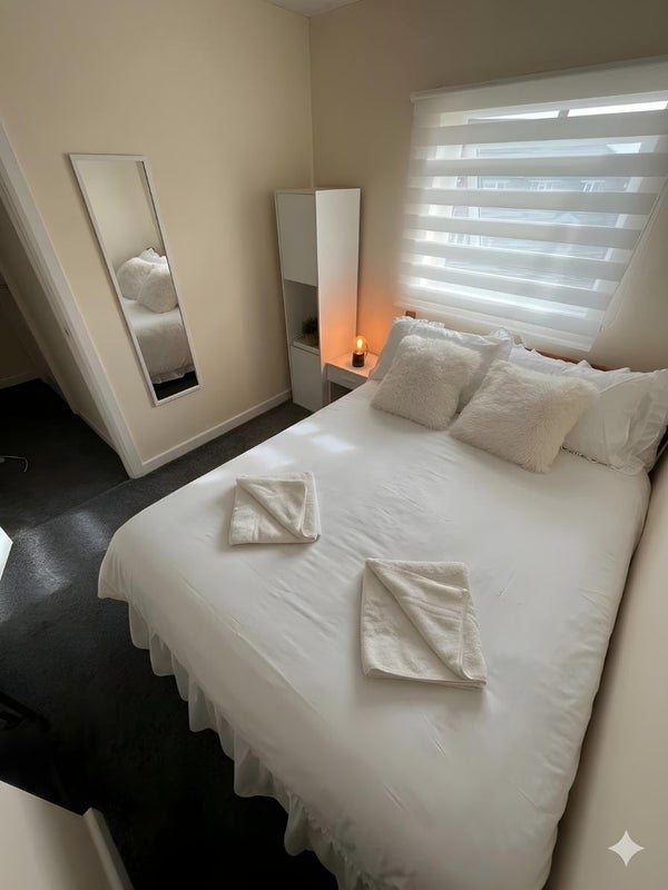 Room Finstock Avenue in Stoke-on-Trent