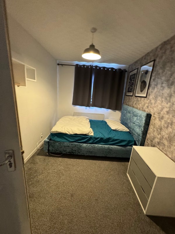 Room Hamilton Drive in Sandwell