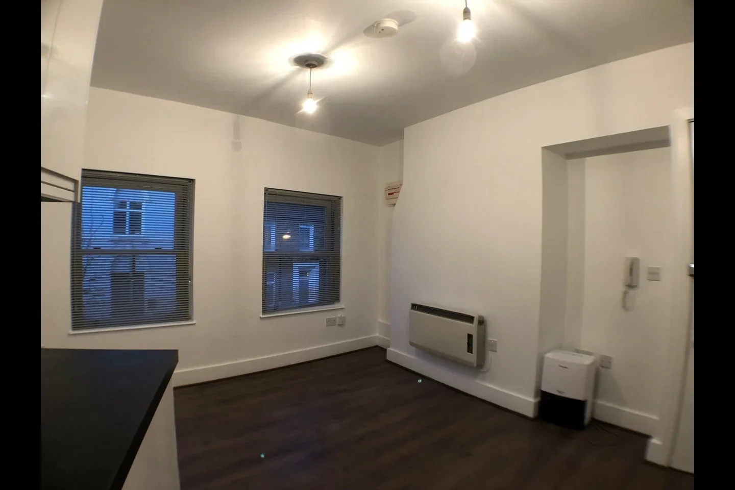 Flat Devonshire Road in Greater London