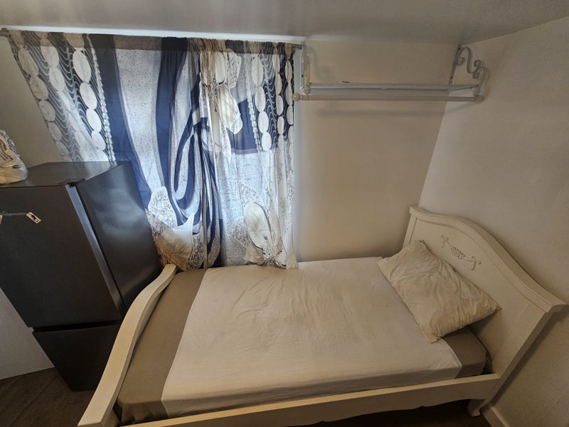 Room Upper Luton Road in Chatham