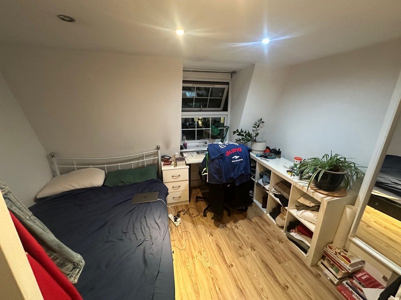 Room Princelet Street in Greater London