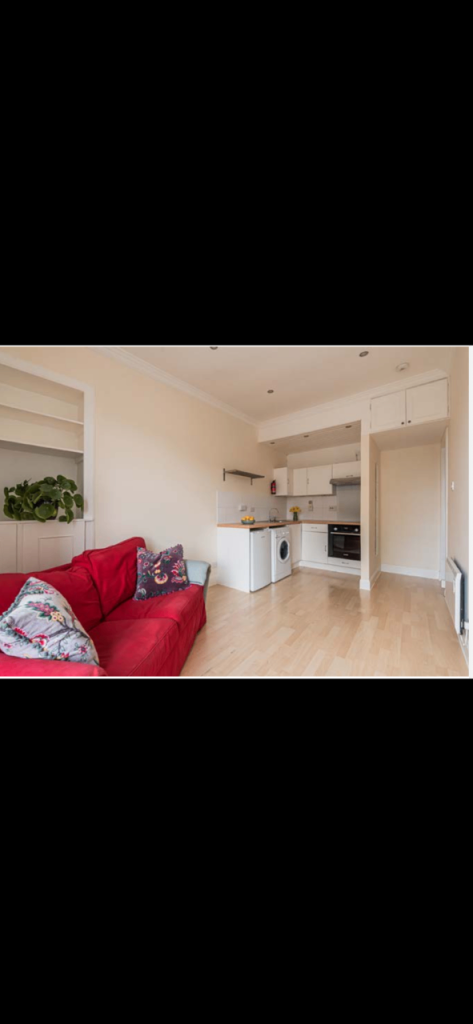 Flat High Riggs in City of Edinburgh
