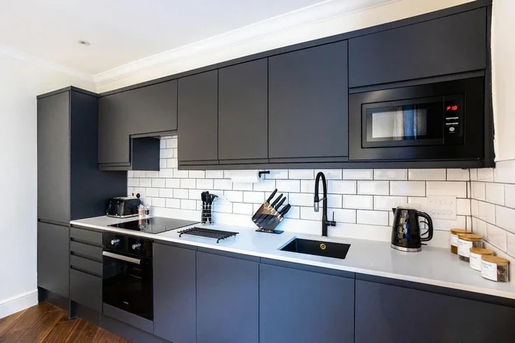 Flat Sheen Road in Greater London