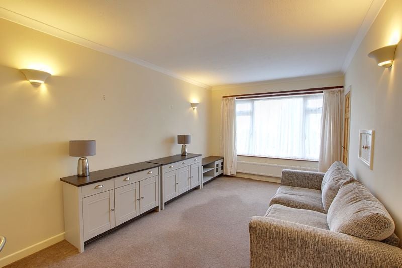 House Fleetwood Close in Neston