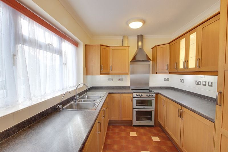 House Fleetwood Close in Neston