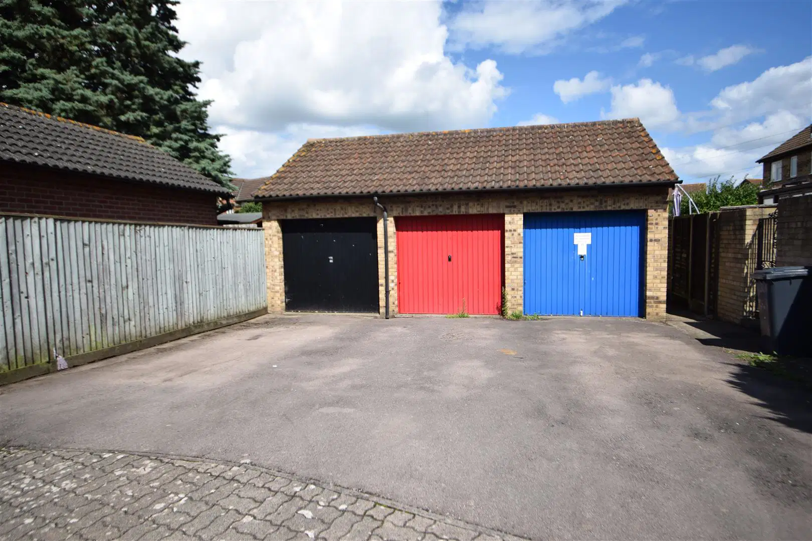 House Redwind Way in Gloucester