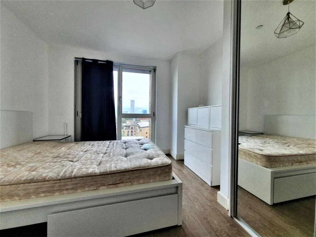 Flat Jefferson Plaza in Greater London