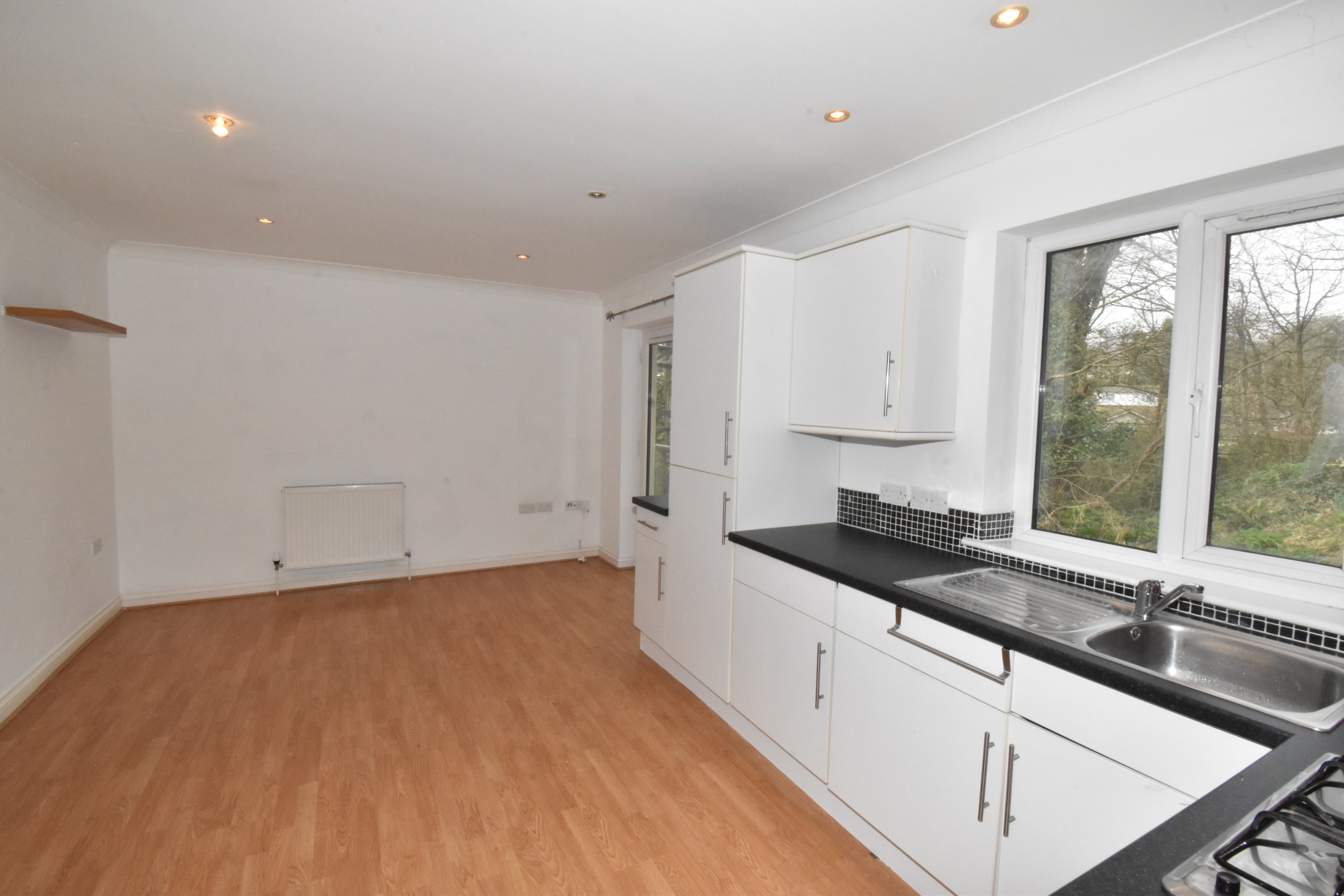 Flat Penrose Road in Helston