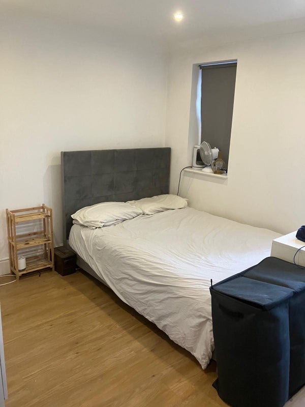 Room Adelina Mews in Greater London