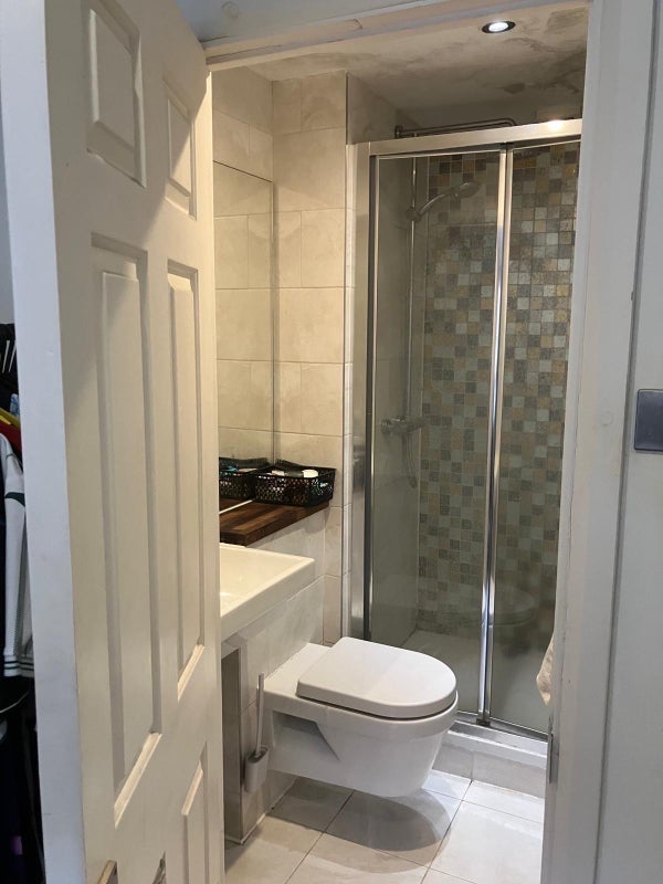 Room Adelina Mews in Greater London