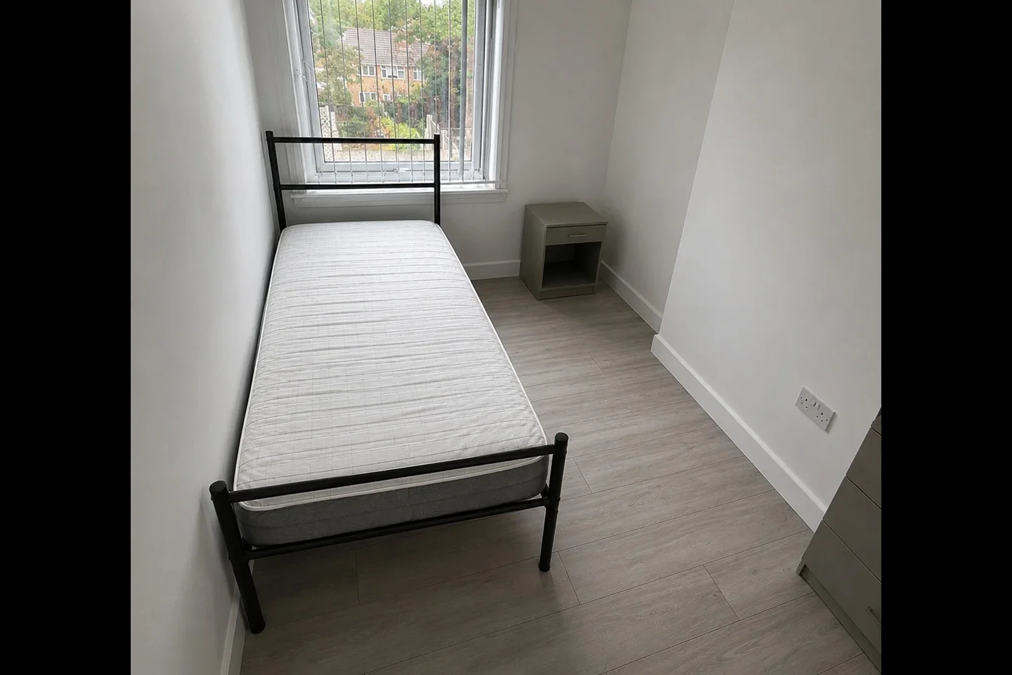Room Burton Road in Coseley
