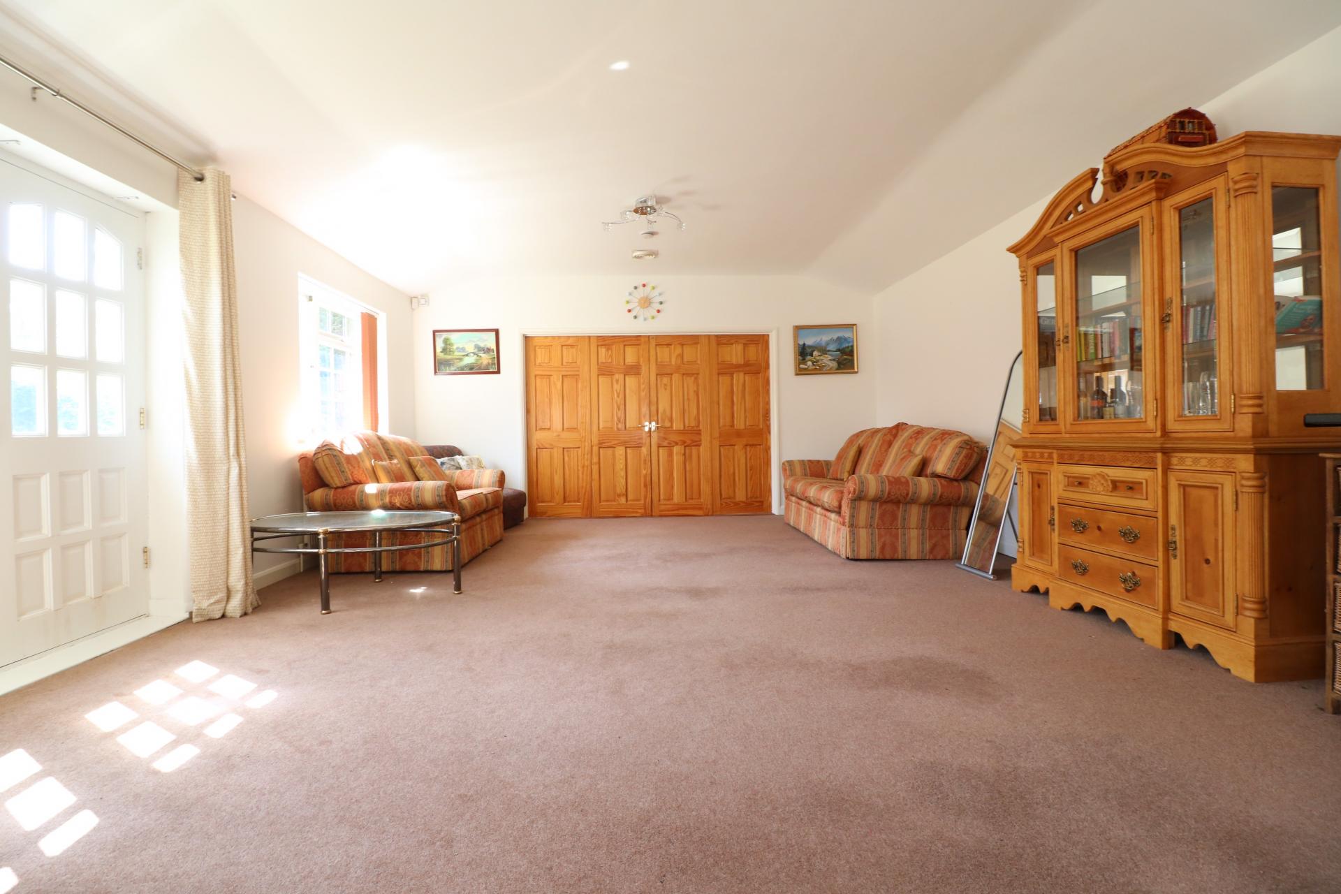 Room Wexham Park Lane in Slough