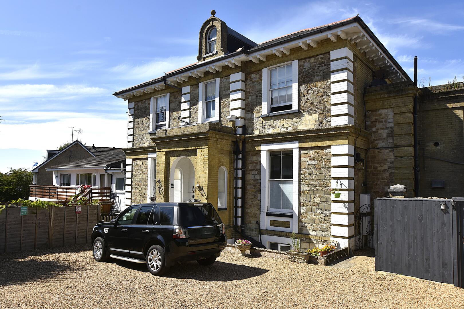 Flat West Hill Road in Ryde