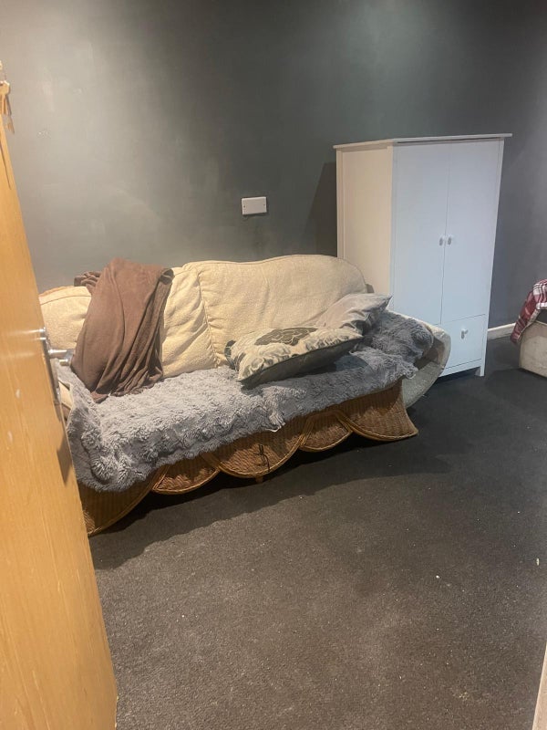 Room Grimshaw Street in Preston