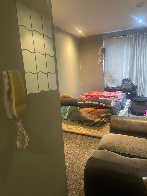 Room Grimshaw Street in Preston