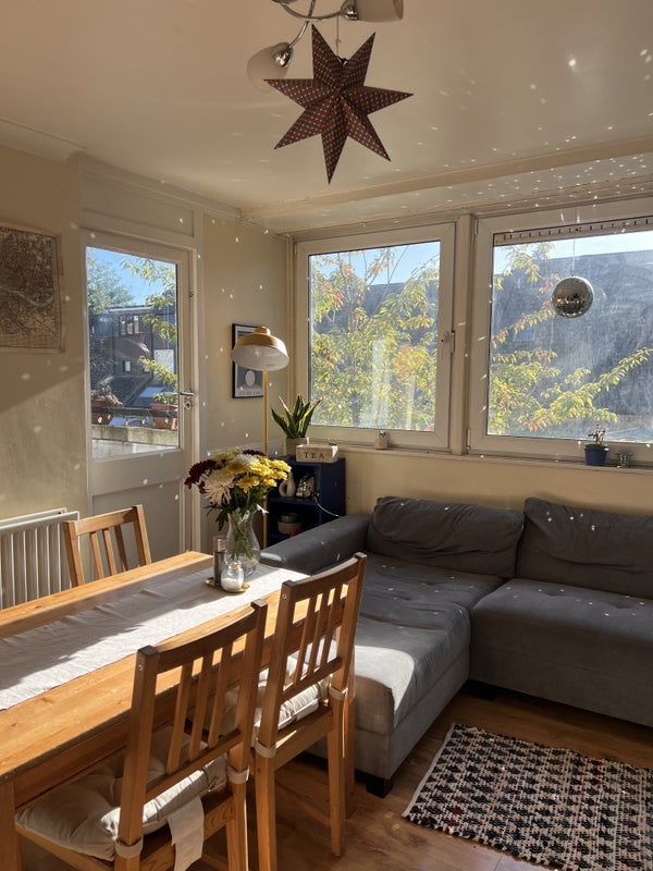 Room Mackenzie Road in Greater London