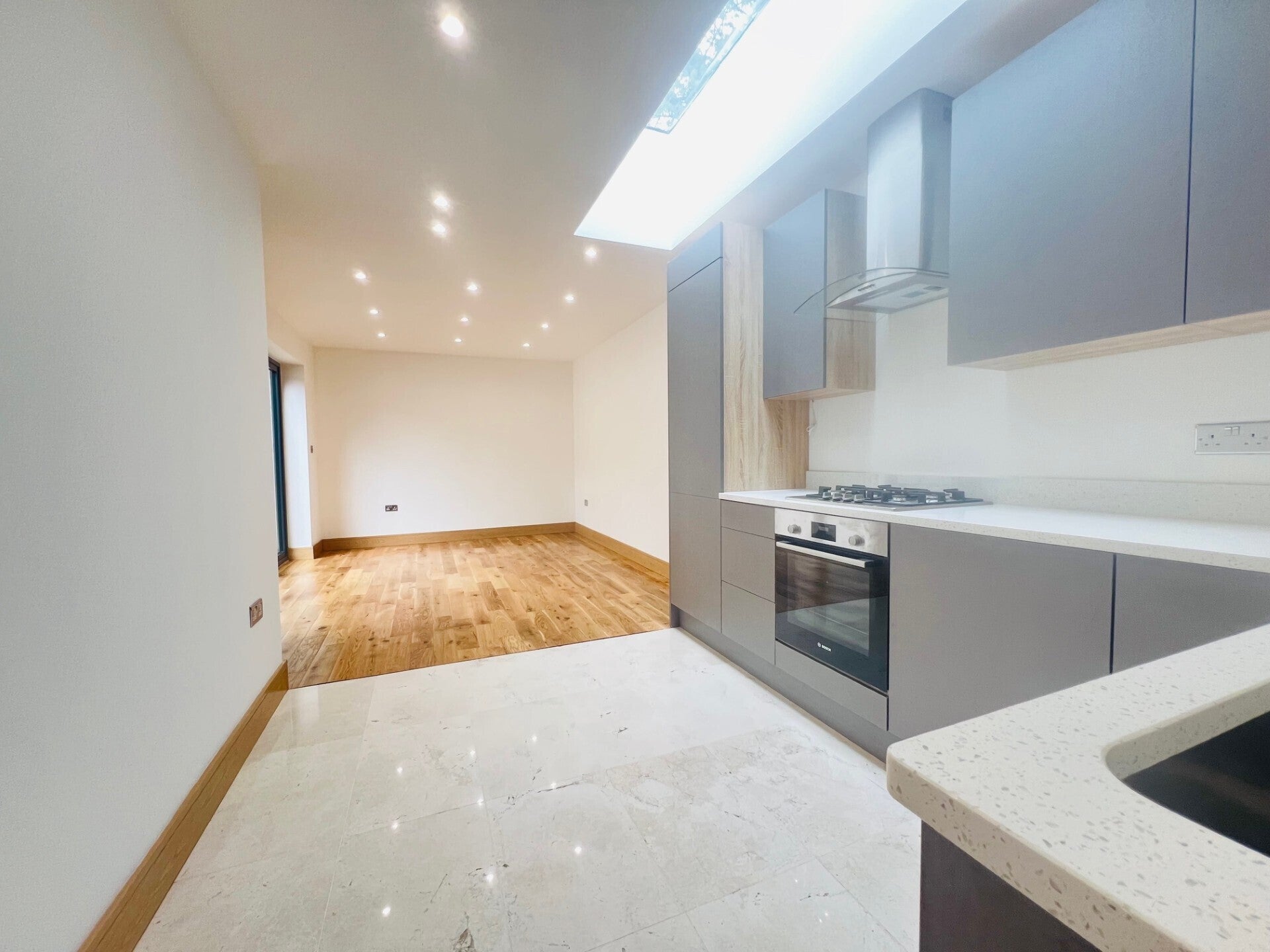 Flat Ashburton Road in Greater London