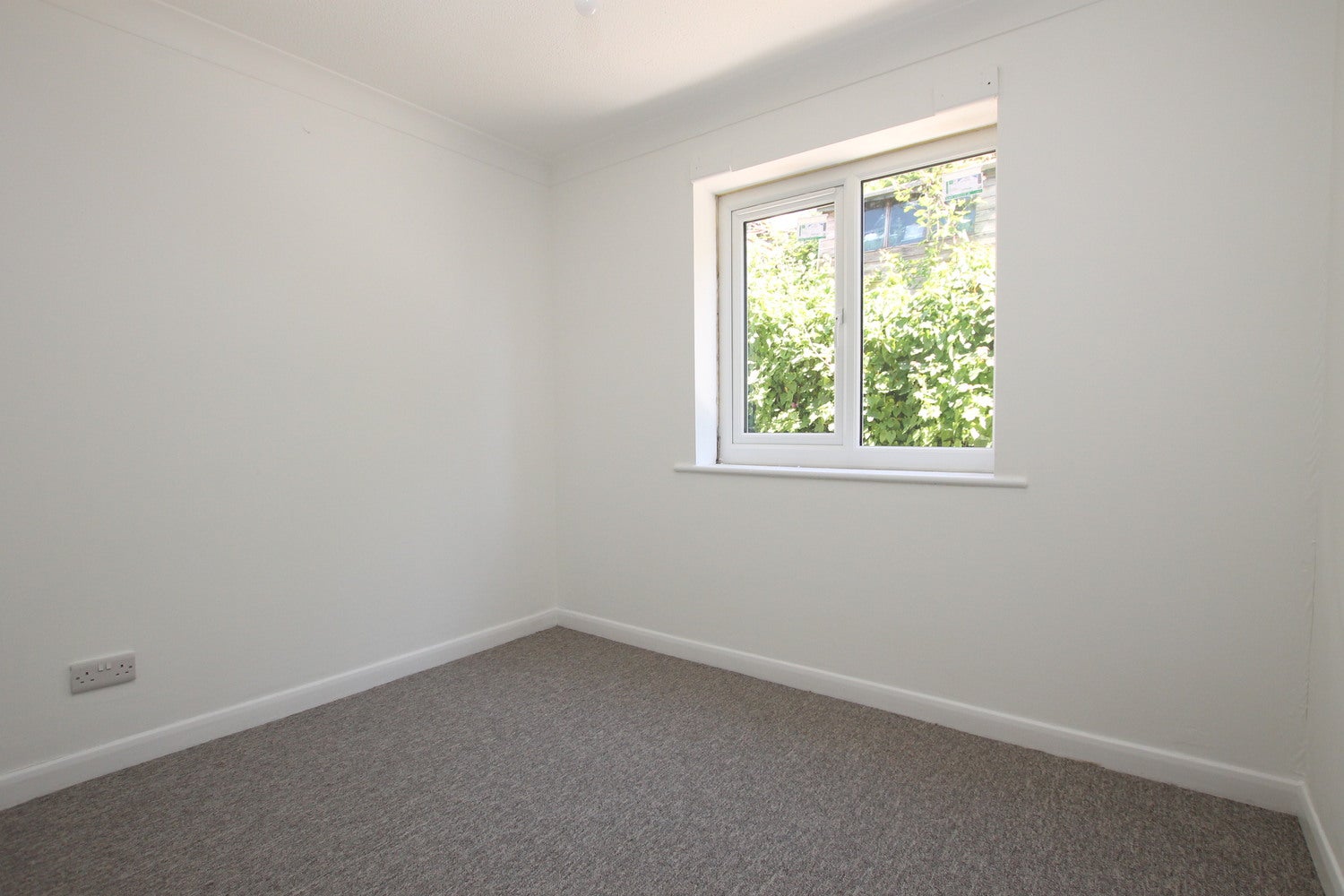 Flat Redver Gardens in Newport