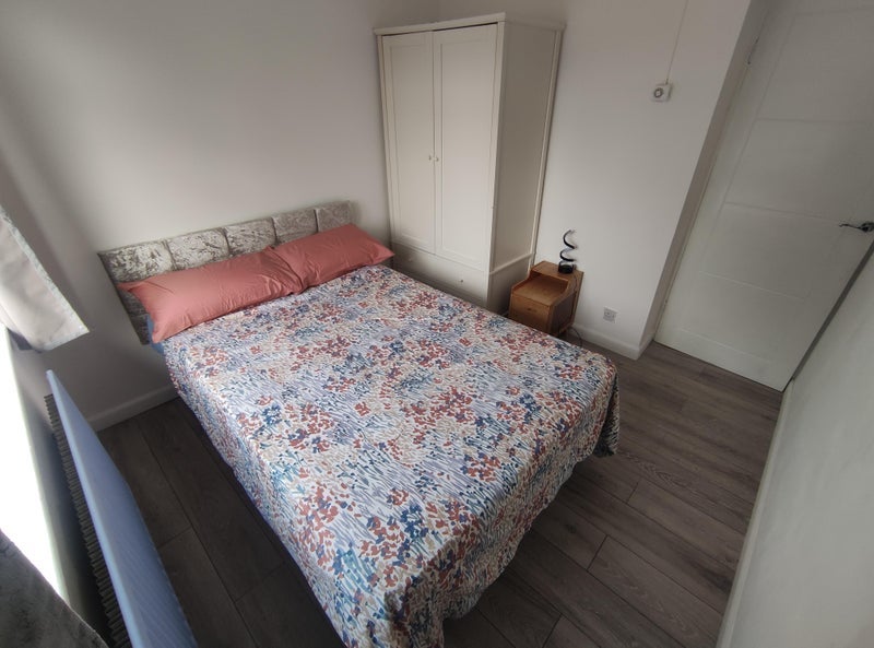 Room Moffat Road in Greater London
