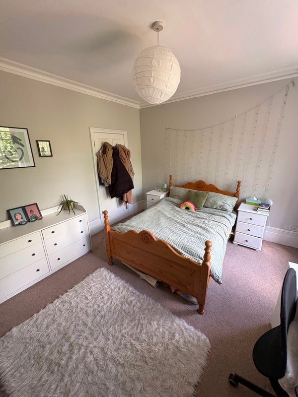 Room Kennington Road in Greater London