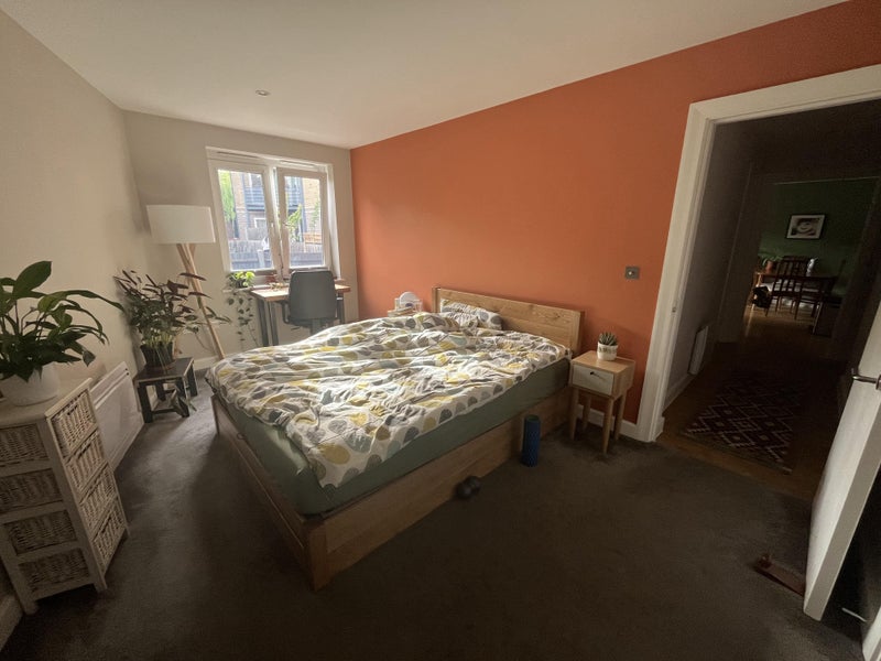 Flat Hereford Road in Greater London