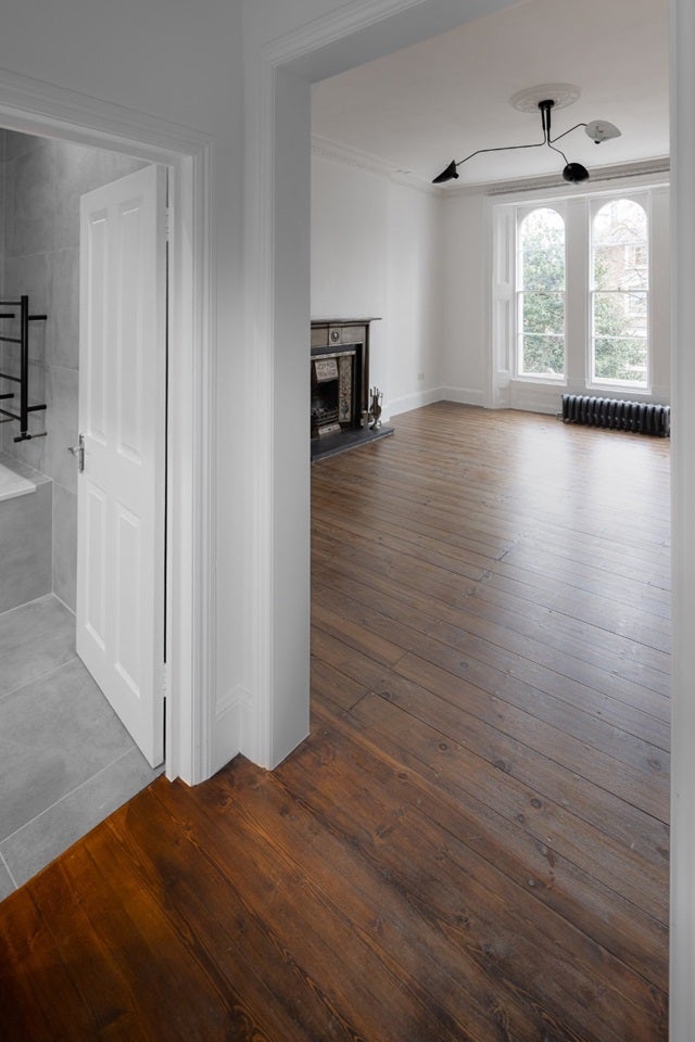 Flat Carlton Vale in City of Westminster