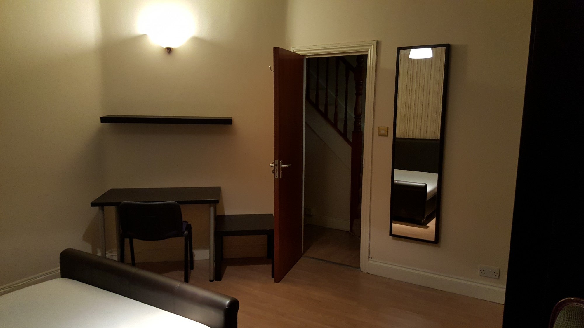 Room Clova Road in Greater London