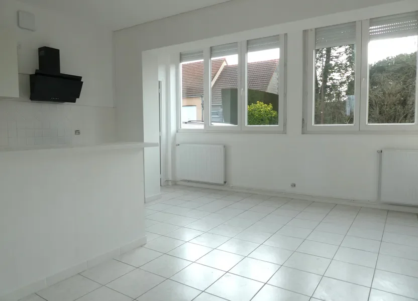 Flat Rue du Bois Bretoux in Saint-Laurent-d'Andenay
