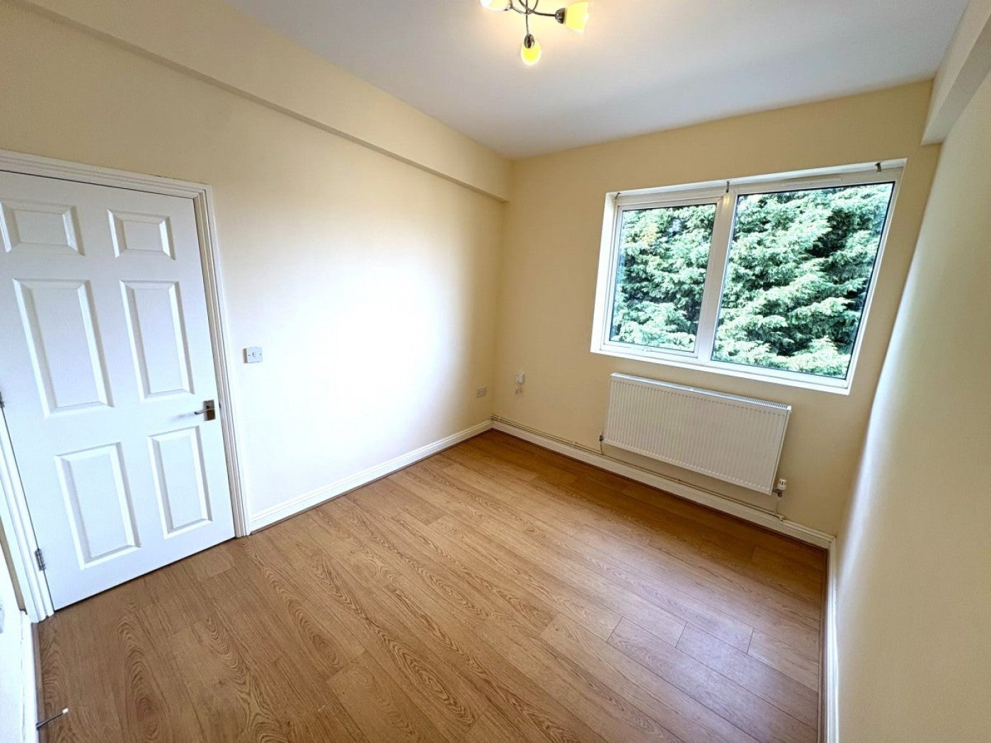 Flat Manor Road in Rotherham