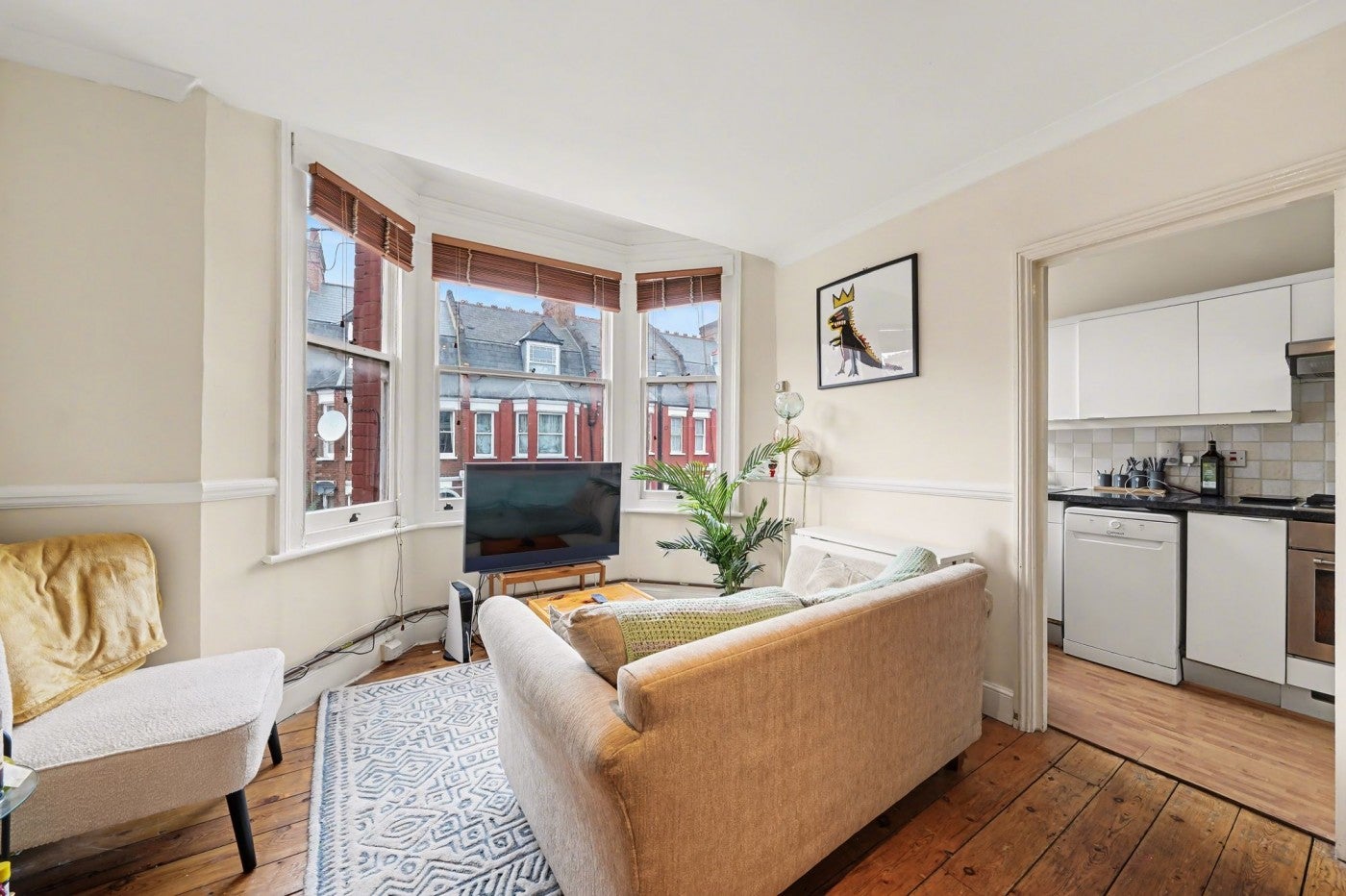 Flat Birnam Road in Greater London