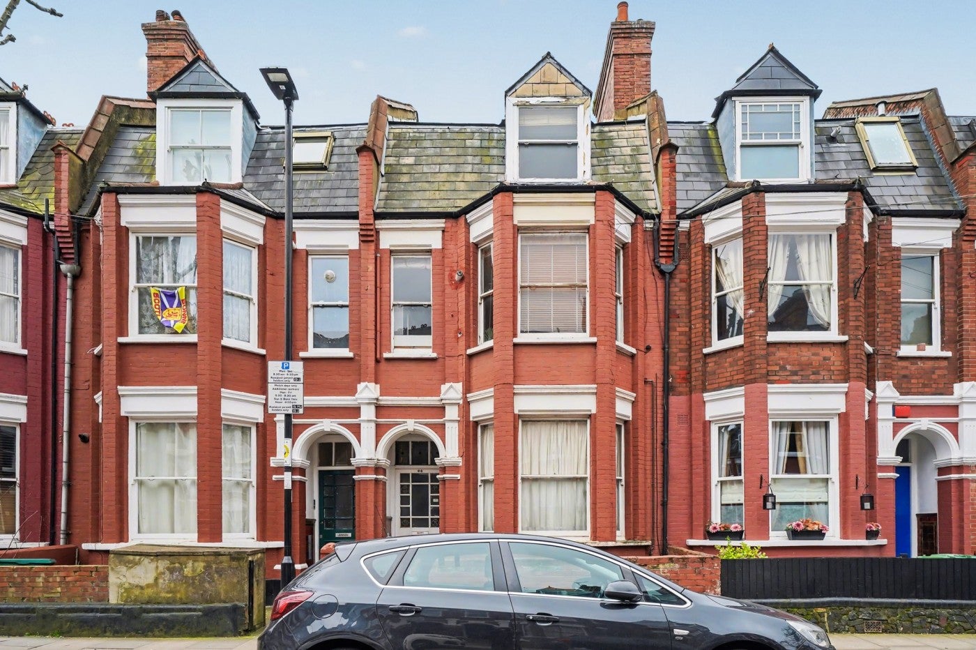 Flat Birnam Road in Greater London