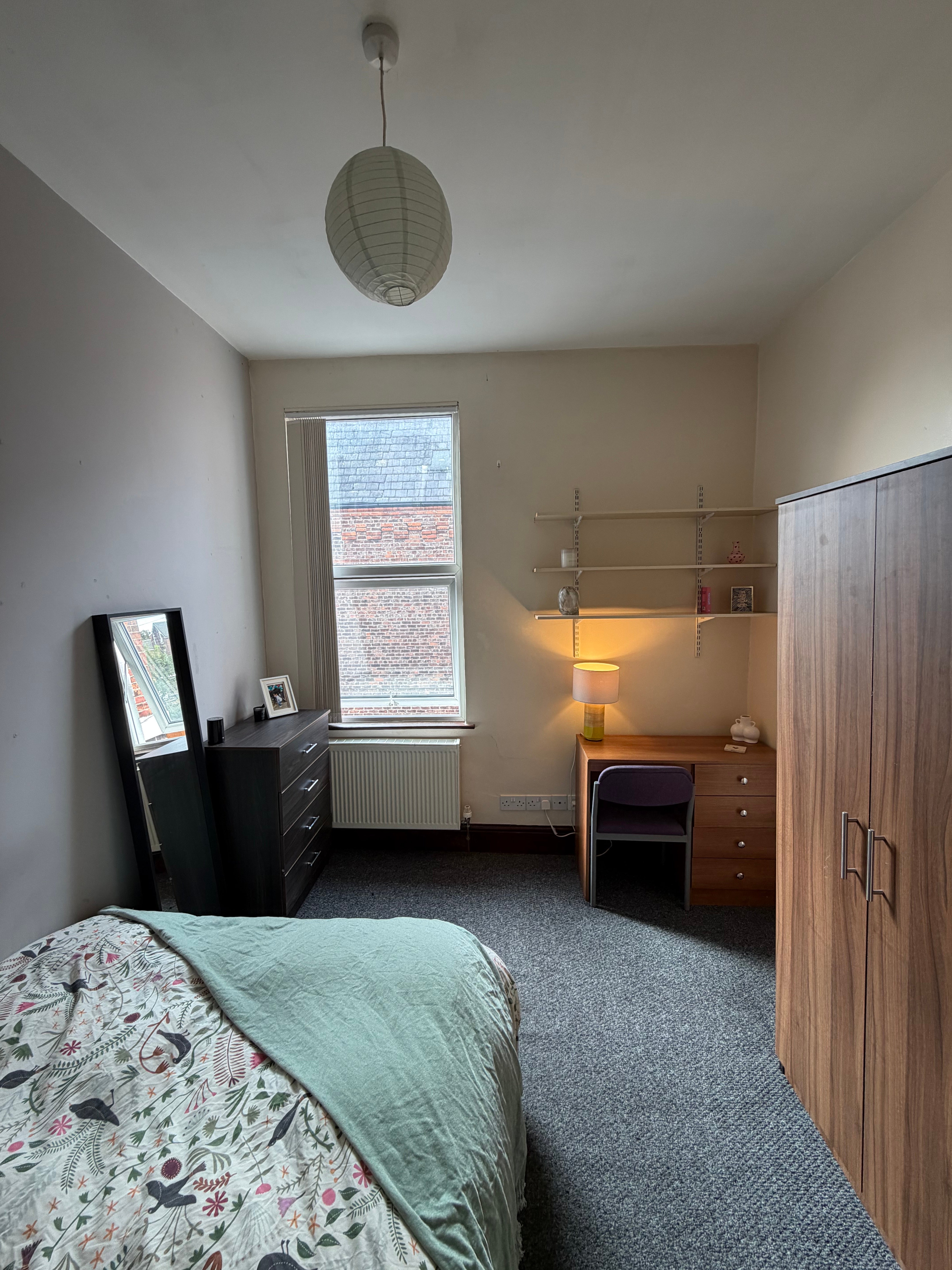 Room Richmond Grove in Manchester